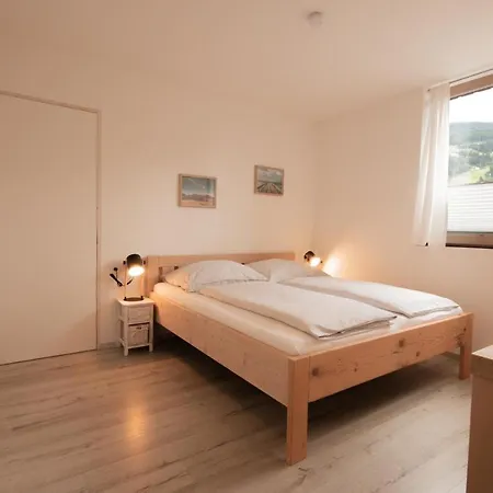 Hochsitz * シュラートミンク