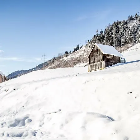 Hochsitz アパート